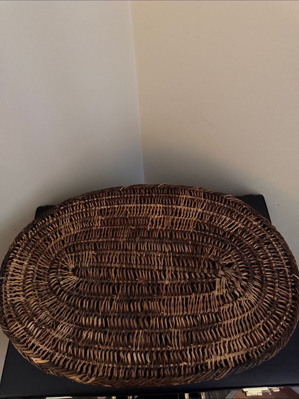 Woven Oval Decorative placemats x4 - Brown EUC